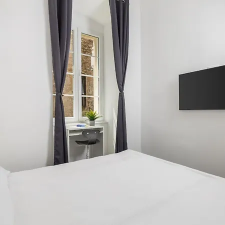 Apartment With Balcony Nest In 2 *