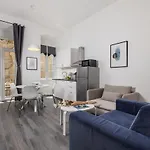Апартаменты With Balcony Nest In 2 *