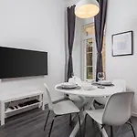 With Balcony Nest In 2 Апартаменты