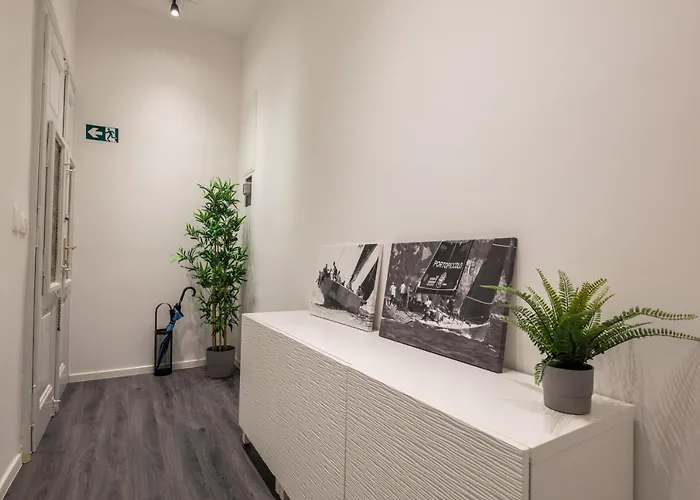 Lejlighed With Balcony Nest In 2 Rijeka